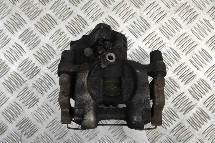 Etrier de fr&acirc;nă dreapta spate SKODA SUPERB III 3V3 2018 OEM: Hatchback | 26286858
