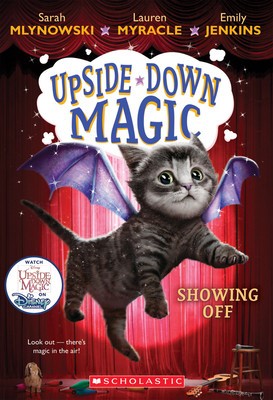 Showing Off (Upside-Down Magic #3) foto