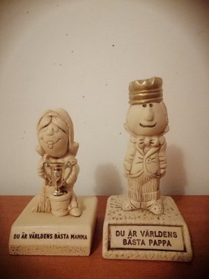 Pereche Figurina rasina Cea mai buna mama tata Paula UK Suedia 14.5 si 12cm foto