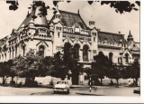 CPIB 15736 CARTE POSTALA - ORADEA. BIBLIOTECA REGIONALA, AUTOTURISM DE EPOCA, Circulata, Fotografie