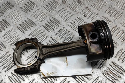 Piston OPEL ASTRA J 2011 OEM: 55571102 | 28353827 foto