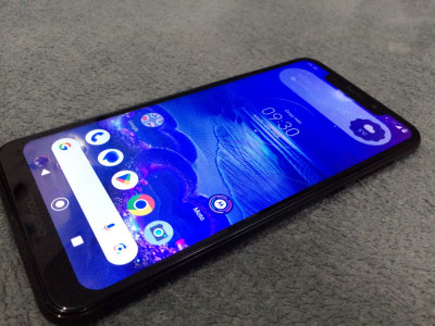 SMARTPHONE MOTOROLA ONE XT-1941 FUNCTIONAL.CITITI VA ROG DESCRIEREA CU ATENTIE! foto