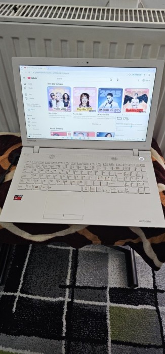 LEPTOP TOSHIBA C55D-C-163 PROCESOR AMD A4-7210/1,80 GHz/ RAM 4 GB / SSD 120 GB/WIN 10 INSTALAT RECENT /NU TINE BATERIA !