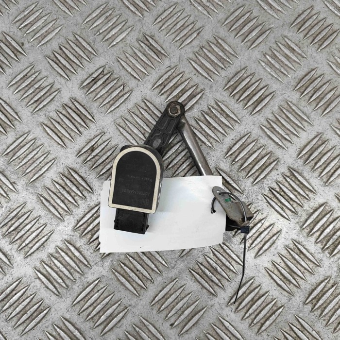 Senzor de nivel &icirc;nălțime dreapta spate ASTON MARTIN DB11 2022 OEM: HY53-13K070-AA 25939003