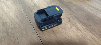 Adaptor acumulator Dewalt XR 18v/ 20v la unelte AEG foto