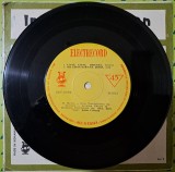 Disc Vinil Sonia Cruceru - C&icirc;ntă, C&icirc;ntă, Chitară ✯ &Icirc;mi C&icirc;ntă-ntr-una Inima ✯ Revino ✯ Soarele, Iubitul Meu (7&quot;)Electrecord- 45-EDC 10.003