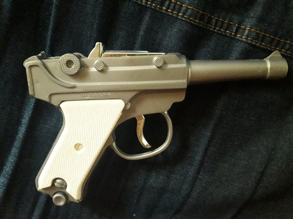 Jucarie vintage,pistol vintage LUNGER cu capse model rola tip  ceausist,T.GRATUIT | Okazii.ro