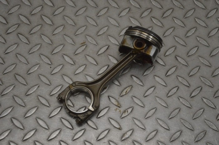 Piston VW GOLF VII 5G1, BQ1, BE1, BE2 2012 OEM: 04EE 23233208