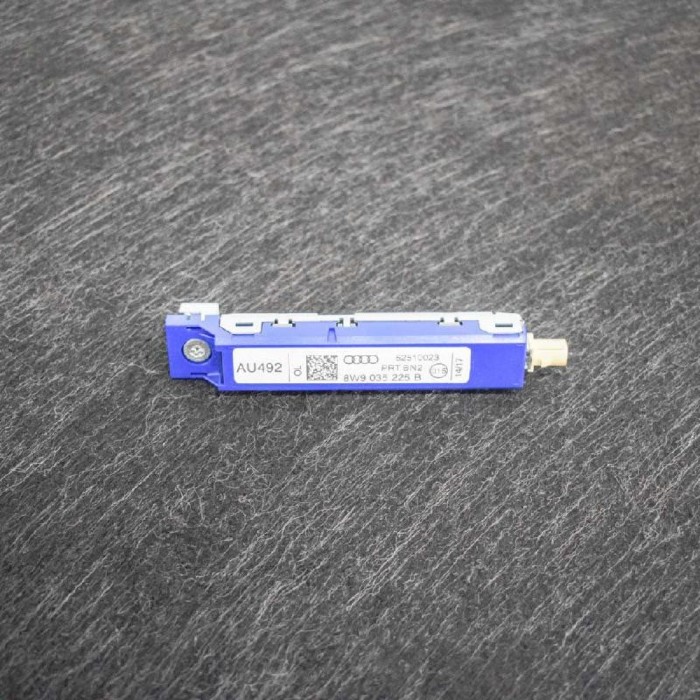 Amplificator de antena AUDI A4 Avant 8W5, B9 2017 OEM: 8W9035225B | 3476201