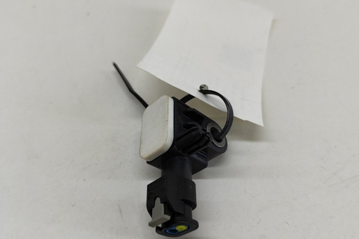 Senzor de impact st&acirc;nga față TESLA MODEL X 2016 OEM: 1060058-00-A | 23074813