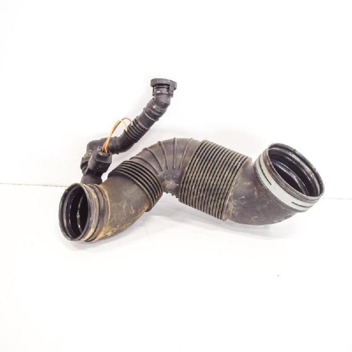 Furtun VW PASSAT Variant B6 3C5 2008 OEM: 3C0129654Q | 3415795