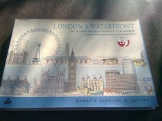 LONDON,S WATERFRONT. The Thames from Battersea to the Barrier - NICHOLAS WALDEMAR BROWN (CARTE IN LIMBA ENGLEZA)
