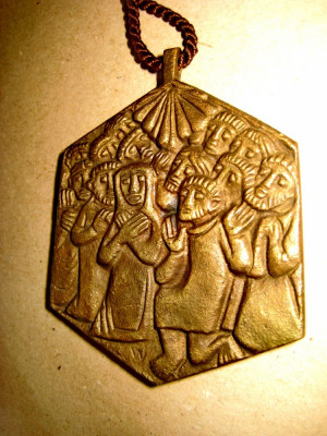 B194-Pandativ vintage IISUS cu cei 12 Apostolii bronz masiv. foto