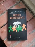 ELEFANȚII NU UITĂ NICIODATĂ