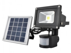 Proiector solar LED, 10W,senzor de miscare, incarcare panou solar foto