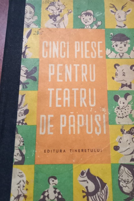 CINCI PIESE PENTRU TEATRU DE PAPUSI