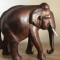 Elefant vechi sculptat in lemn ,esenta tare