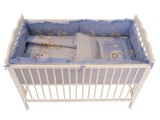 Lenjerie Pat Copii MyKids Bear On Moon Blue 4+1 Piese, 120x60 cm, Bumbac 100%, Cearsaf cu Elastic, Protectii Laterale, Plapuma, Perna