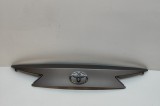 Ornament lampa număr de &icirc;nmatriculare TOYOTA AURIS TOURING SPORTS _E18_ 2013 OEM: 76811-02830 28701944