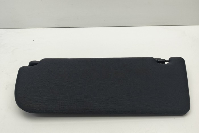 Parasolar dreapta LAND ROVER RANGE ROVER SPORT L461 2024 OEM: M8E2-04100-A 29509259