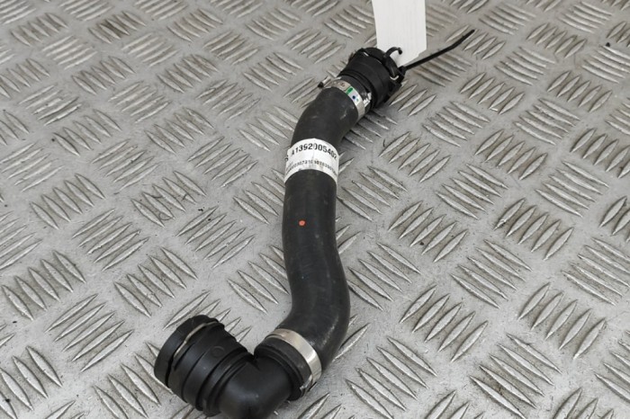 Furtun de lichid de răcire MERCEDES-BENZ C S206 2024 OEM: A1392005402 30455226