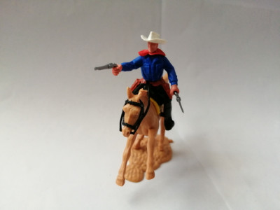 bnk jc Figurina de plastic - cowboy calare - Timpo foto