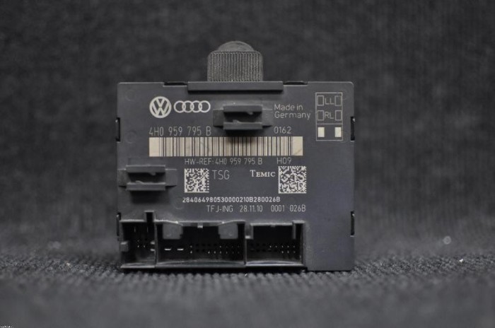 Modul de control ușă dreapta spate VW TOUAREG 7LA, 7L6, 7L7 2010 OEM: 4H0959795B 1402093