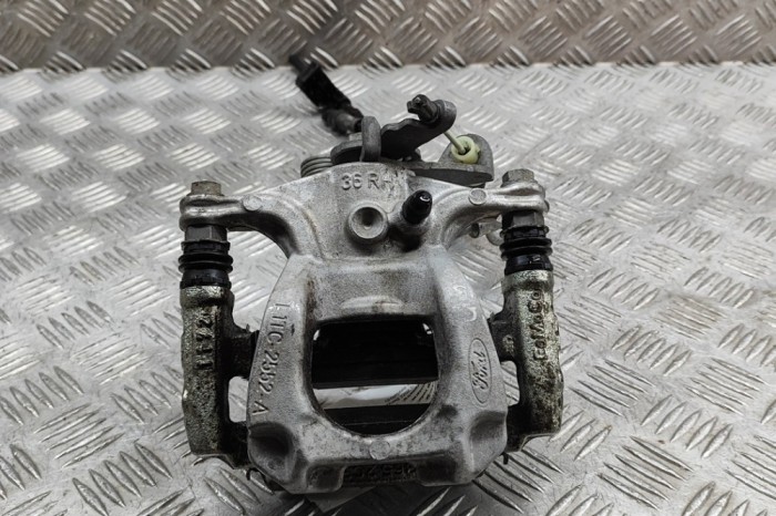 Etrier de fr&acirc;nă dreapta spate FORD PUMA J2K, CF7 2022 OEM: L1TC-2552-A 29442041