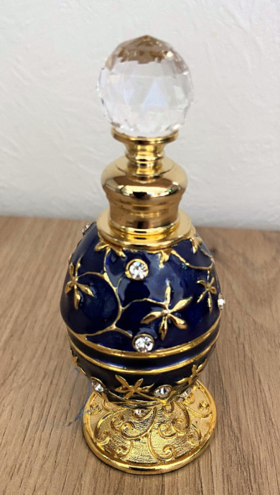 Sticla de parfum - gen Faberge - poleita cu aur - cutie originală