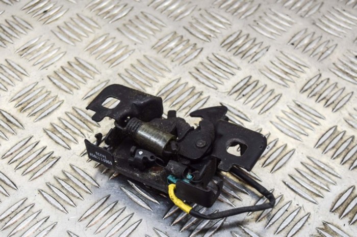 &Icirc;ncuietoare capota RENAULT ZOE BFM_ 2015 OEM: 656011705R | 11785895