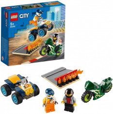 LEGO CITY ECHIPA DE CASCADORII 60255 foto