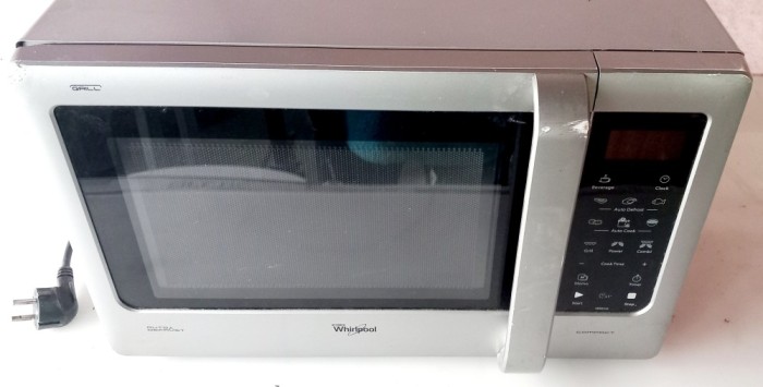 Cuptor microunde + gril Whirlpool MWD308/SL