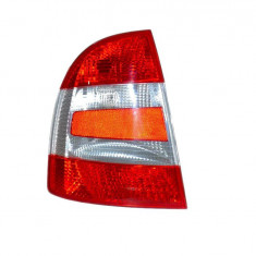 Stop spate lampa Skoda Superb 3U4 2006-06.2008, partea stanga Stopuri fara suport becuri, 3U5945111A