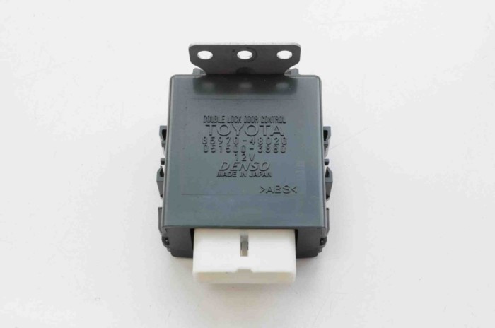 Alt modul de control LEXUS RX _U3_ 2007 OEM: 85970-48020,051500-3880 2243892