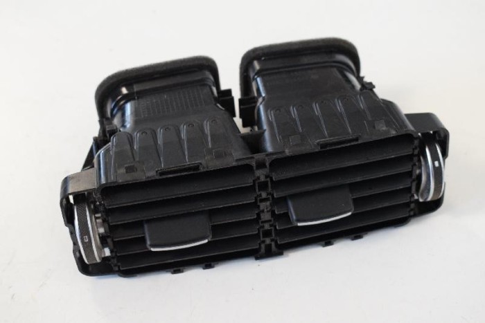 Gura de ventilație planșa de bord LAND ROVER RANGE ROVER EVOQUE L538 2017 OEM: GJ32-014A22-AA 4031183