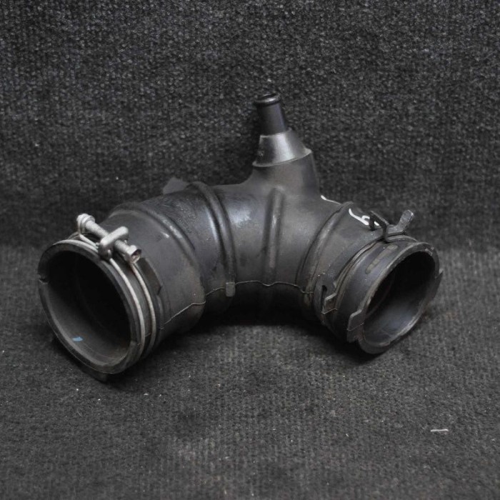 Furtun de admisie aer TOYOTA RAV 4 II _A2_ 2003 OEM: 17881-28040 1521120