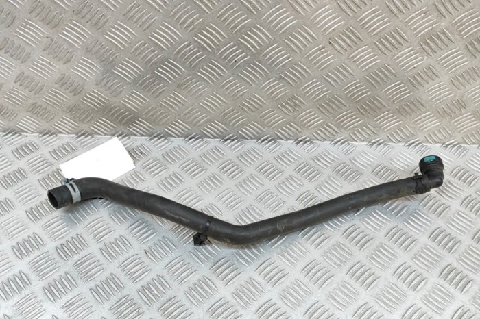 Furtun de lichid de răcire LAND ROVER RANGE ROVER SPORT II L494 2018 OEM: CPLA-8260-BE 29993538