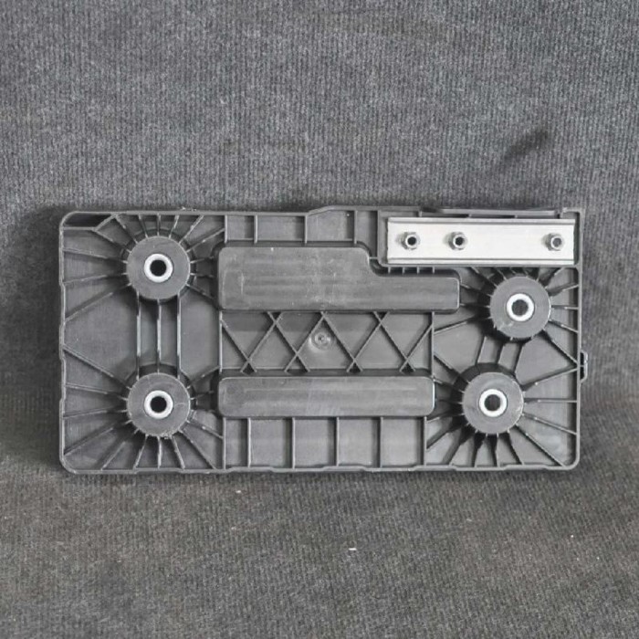 Suport baterie VW PASSAT B8 3G2 2015 OEM: 3Q0804869 1927154