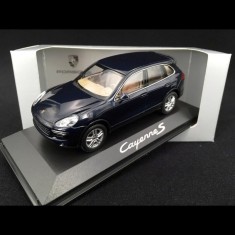 PORSCHE CAYENNE E2 II S (958, MACHETA AUTO 1:43 MINICHAMPS foto