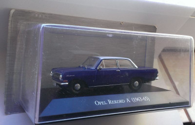 Macheta Opel Rekord A (1963-1965) - Altaya 1/43 foto