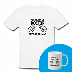 "Așa arată un DOCTOR" Set Personalizat – Tricou + Cană Negru S