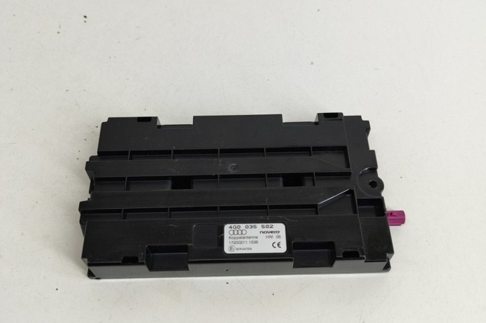 Amplificator de antena AUDI A6 4G2, C7, 4GC 2015 OEM: 4G0035502 | 27478204