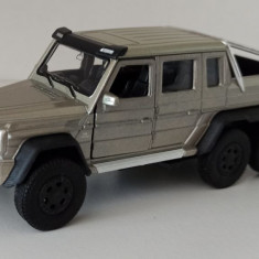 Macheta Mercedes-Benz G63 AMG 6X6 Gold - Welly 1/40