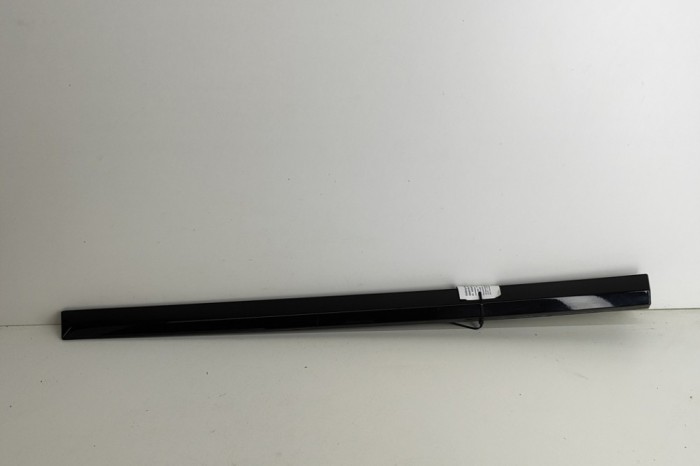 Bandou inferior ușă dreapta spate BMW X7 G07 2022 OEM: 74428710,8092878,9091890 25030104