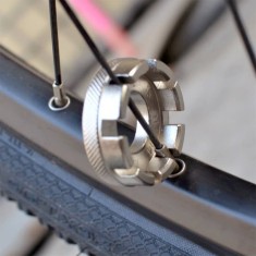 Cheie pentru spi?e, unealta pentru bicicleta, trusa de spi?e foto