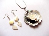 Set pandantiv si cercei cu sidef 47810