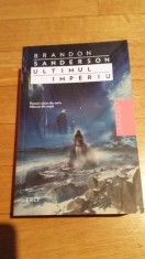 Brandon Sanderson Ultimul imperiu Editura Trei Fantasy Nascuti in ceata 1 foto