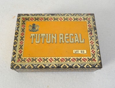 Cutie de tabla &amp;quot;Tutun Regal&amp;quot; Fabrica Albina Bucuresti-Galati foto