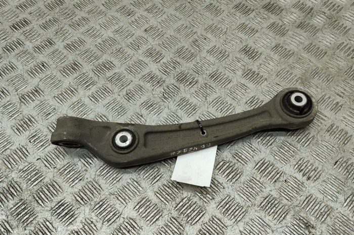 Braț inferior dreapta față AUDI A6 4G2, C7, 4GC 2015 OEM: 8K0407156C 27308641