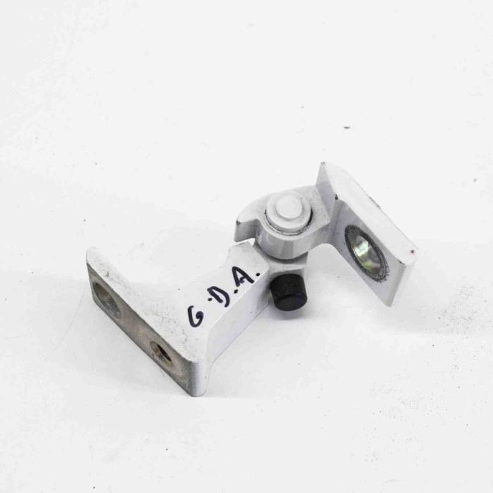 Balama ușă dreapta spate VW T-ROC A11 2022 OEM: 8X0831404E 17751580